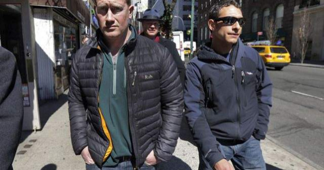  Video  Trei tineri s-au aruncat de la 541 de metri noaptea!