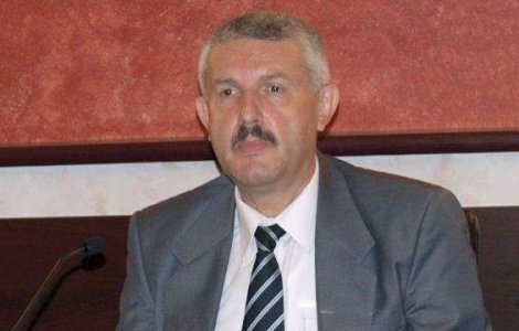 Primarul din Rm. Valcea, condamnat la inchisoare cu executare