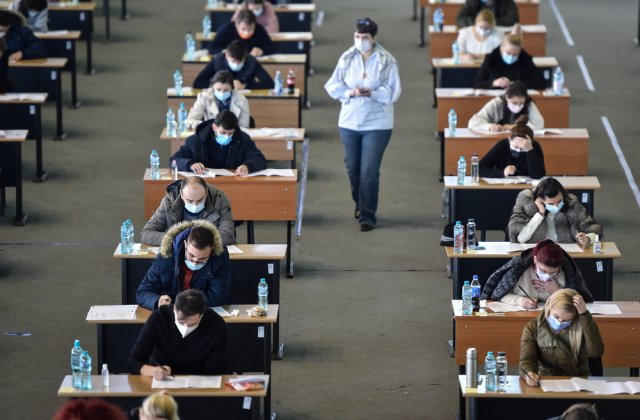 Simulare Bacalaureat și Evaluare Națională 2022. Programul simulărilor examenelor