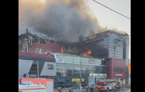 Incendiu puternic în București, în Calea 13 Septembrie. Un bloc a fost evacuat VIDEO