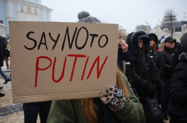 Presupusa iubită a lui Vladimir Putin, rugată să discute cu el despre încetarea focului în Ucraina: „Ar putea să o asculte pe ea”