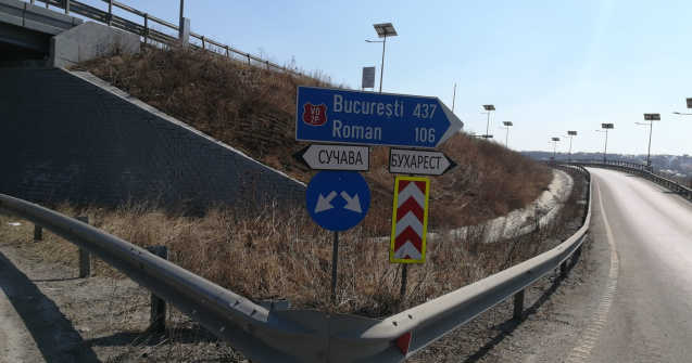 Suceava instalează indicatoare rutiere în limba ucraineană pentru refugiaţi