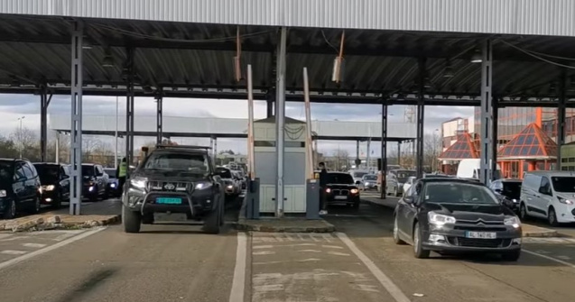 Soți ucraineni, spulberați pe un drum din România de un șofer beat care a intrat pe contrasens