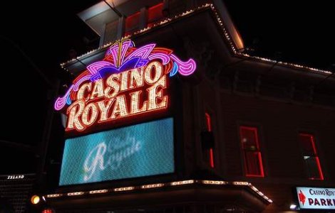 Fura bani din conturi pentru a juca la cazinou