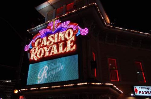 Fura bani din conturi pentru a juca la cazinou