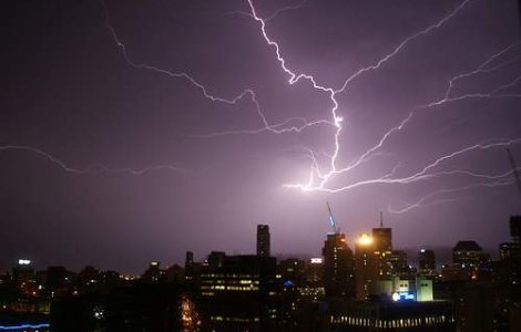 In ziua de vineri 13, un baiat de 13 ani a fost fulgerat la ora 13:13