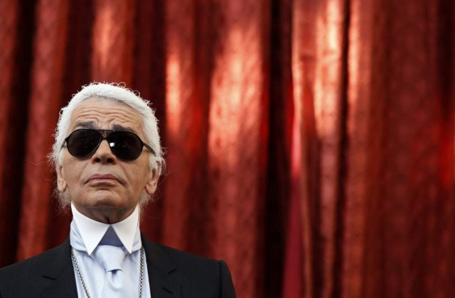 Fotografiile lui Karl Lagerfeld, expuse la Paris
