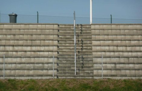 Scandal la Dinamo - Rapid: Sase suporteri au fost retinuti