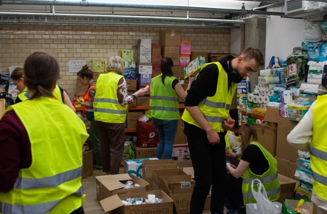 Două convoaie de vehicule de intervenţie cu echipamente medicale din Franța vor ajunge la hub-ul umanitar de la Suceava