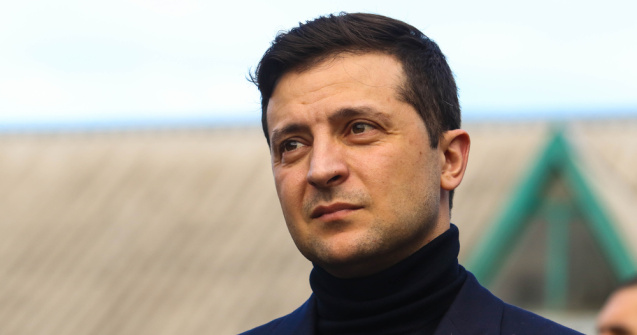 Zelenski a cerut ţărilor producătoare de petrol să crească producţia pentru ca Rusia să nu mai poată „șantaja lumea”