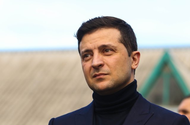 Zelenski a cerut ţărilor producătoare de petrol să crească producţia pentru ca Rusia să nu mai poată &bdquo;șantaja lumea&rdquo;