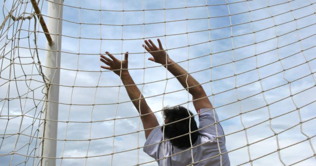 Cluburile cer ca fotbalistii sa fie asimilati profesiilor liberale si platiti ca PFA