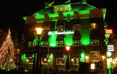 Doar olandezii vor avea voie sa fumeze in coffee shops