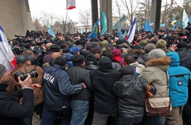 Tatararii din Crimeea vor autonomie