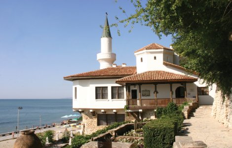  Top  De ce să alegi Balcic pentru concediul de vară