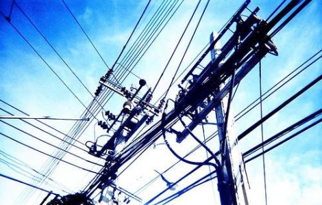 Statul pastreaza monopol pe energia electrica