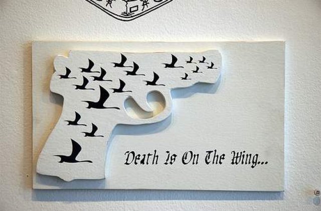 Un subofiter s-a sinucis cu arma din dotare