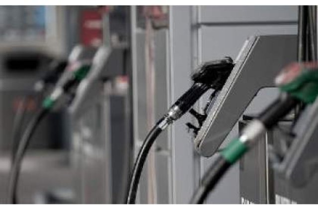 Pretul petrolului, la minimul ultimelor 6 saptamani