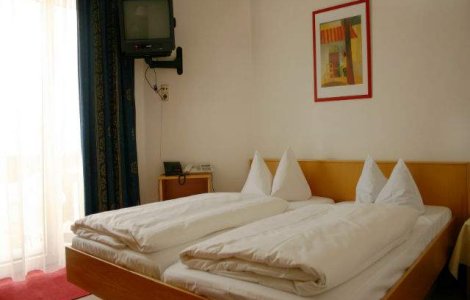 Hotelurile de 5 stele, mai ieftine pe fondul crizei din Crimeea