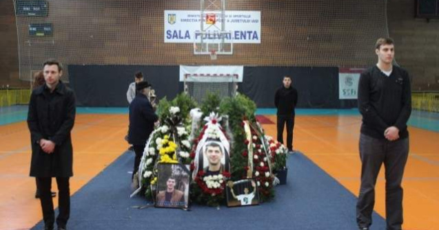 Costel Moscalu a fost dus miercuri pe ultimul drum de rude si prieteni