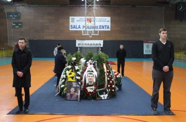 Costel Moscalu a fost dus miercuri pe ultimul drum de rude si prieteni