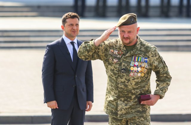  Zelenski a concediat doi generali ucraineni: „Astăzi s-a luat o altă decizie în ceea ce privește anti-eroii”