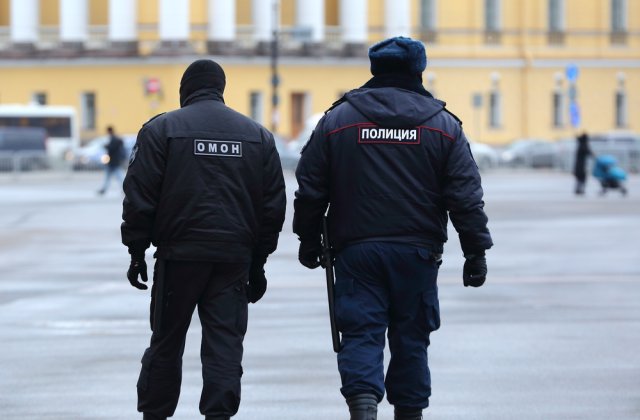 O profesoară din Rusia, arestată după ce elevii ei au acuzat-o că este împotriva războiului