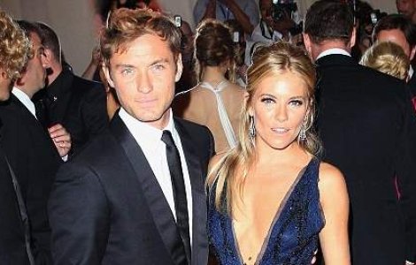 Jude Law si Siena Miller s-au casatorit in secret