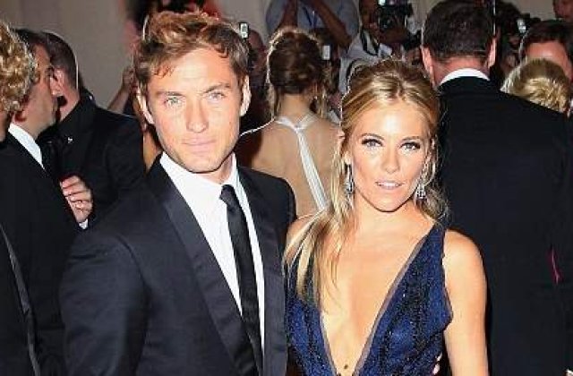 Jude Law si Siena Miller s-au casatorit in secret