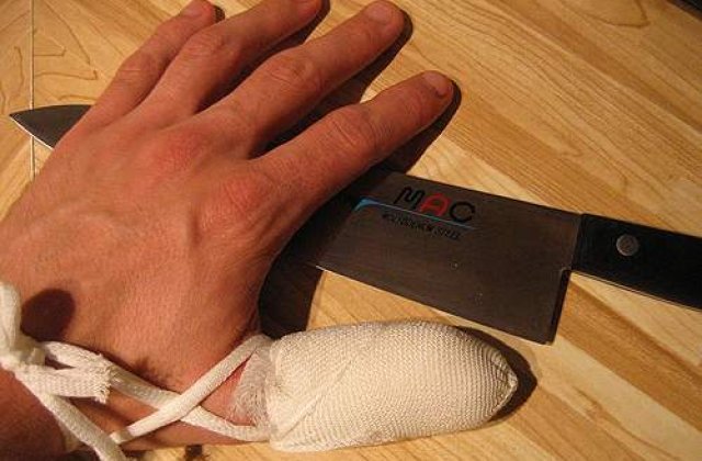 Pedeapsa: Paralizat artificial pentru ca a injunghiat un om