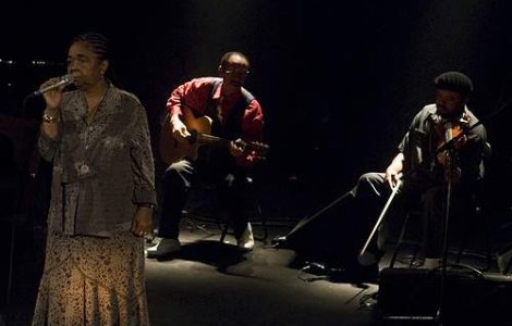 Cesaria Evora revine in Romania