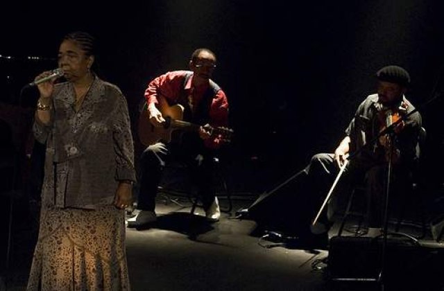 Cesaria Evora revine in Romania