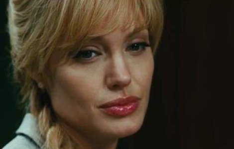 Cum ar arata Angelina Jolie daca ar fi barbat?