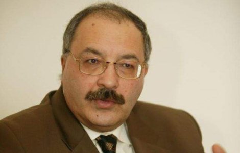 Istoricul Alex Mihai Stoenescu a colaborat cu Securitatea