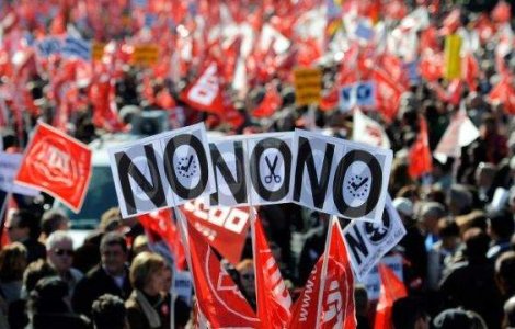 Spaniolii protesteaza impotriva austeritatii