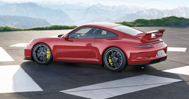 Porsche inlocuieste gratuit motoarele tuturor modelelor 911 GT3 actual