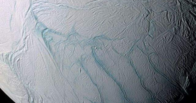 Un satelit al planetei Saturn ar putea adaposti forme de viata