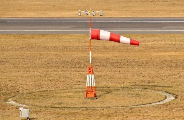 [UPDATE] Cod galben de vant in aproape tot sudul tarii