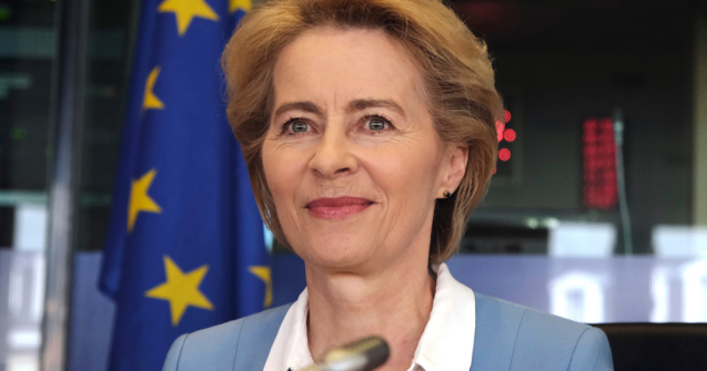 Ursula von der Leyen și şeful diplomaţiei UE vor merge la Kiev