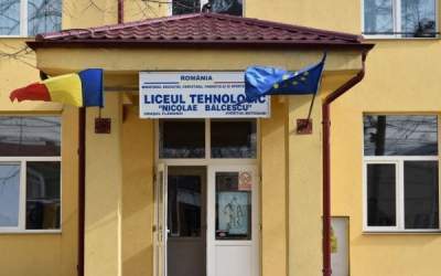 Un elev de la Liceul...