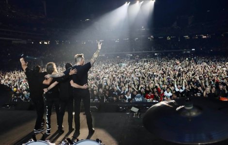 Trupa Metallica a donat o jumătate de milion de dolari pentru refugiații ucraineni