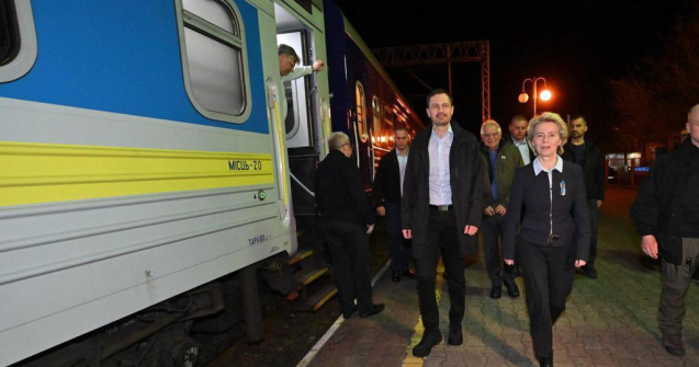 Ursula von der Leyen a plecat cu trenul spre Kiev, unde se va întâlni cu Volodimir Zelenski