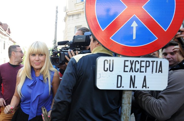 A doua fugă a Elenei Udrea. Unde ar fi vrut să plece, de fapt, fostul ministru 