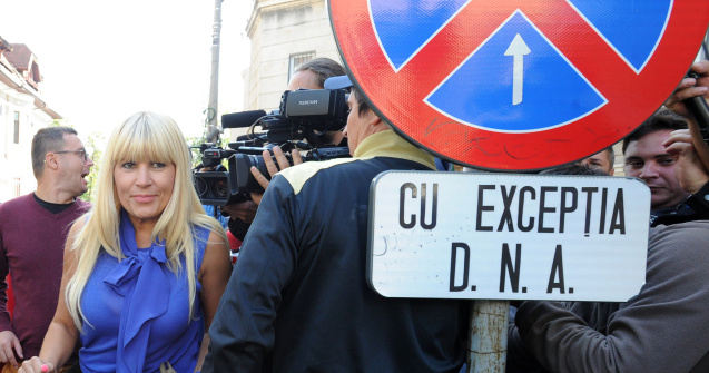 A doua fugă a Elenei Udrea. Unde ar fi vrut să plece, de fapt, fostul ministru