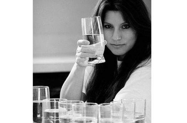 Vrei sa slabesti? Bea apa inainte de masa!
