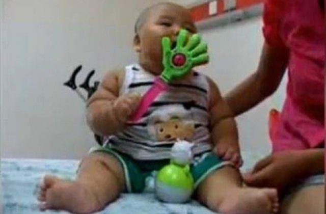 [VIDEO] Cantareste 20 de kg, la doar 10 luni