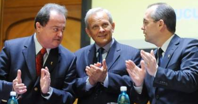 Stolojan: Schimbarea guvernului, bucuria nebunilor