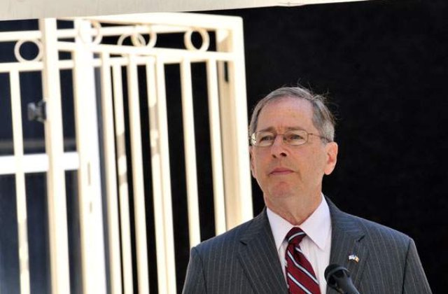 "Martirul Basescu", felicitat de Ambasadorul SUA