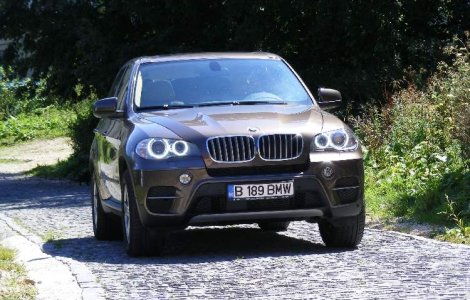Drive test BMW X5 facelift - King of the road
