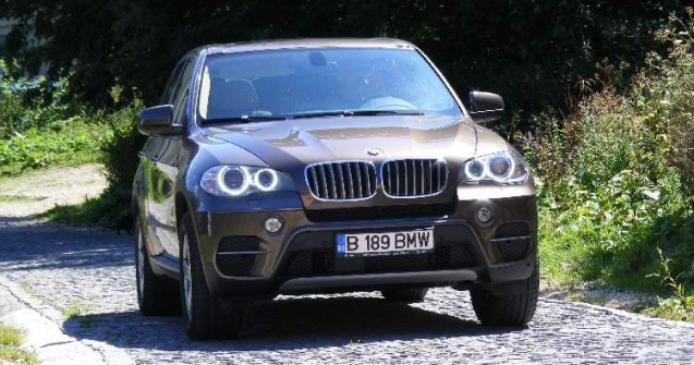 Drive test BMW X5 facelift - King of the road